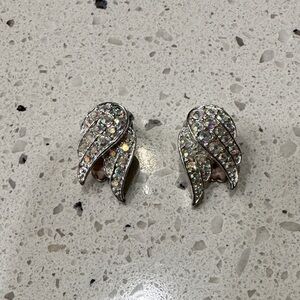 Sarah Coventry VINTAGE Elegant Silver-Tone AB Rhinestones Clip On Wings Earrings